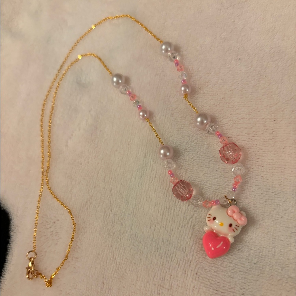 Super cute y2k Sanrio hello kitty HANDMADE necklace!